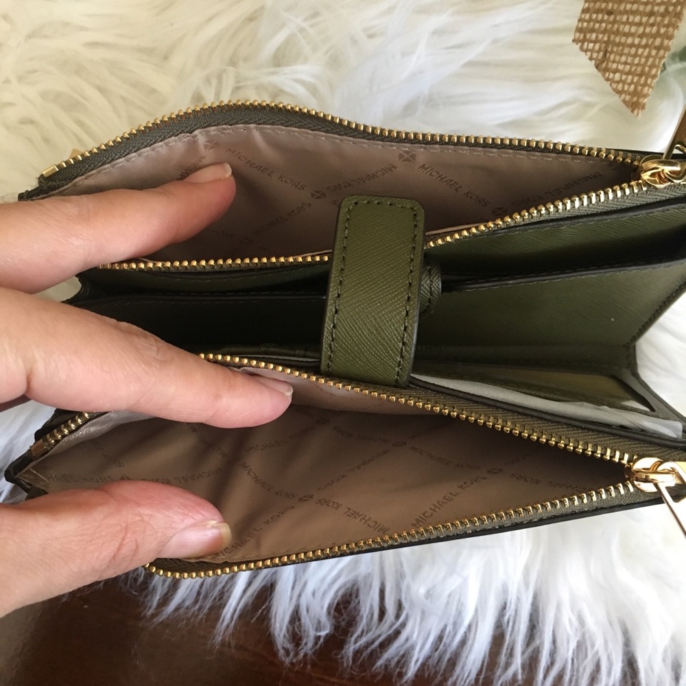 Last1✨Michael Kors Double Zipper wallet/Phone Case - Picture 5 of 8